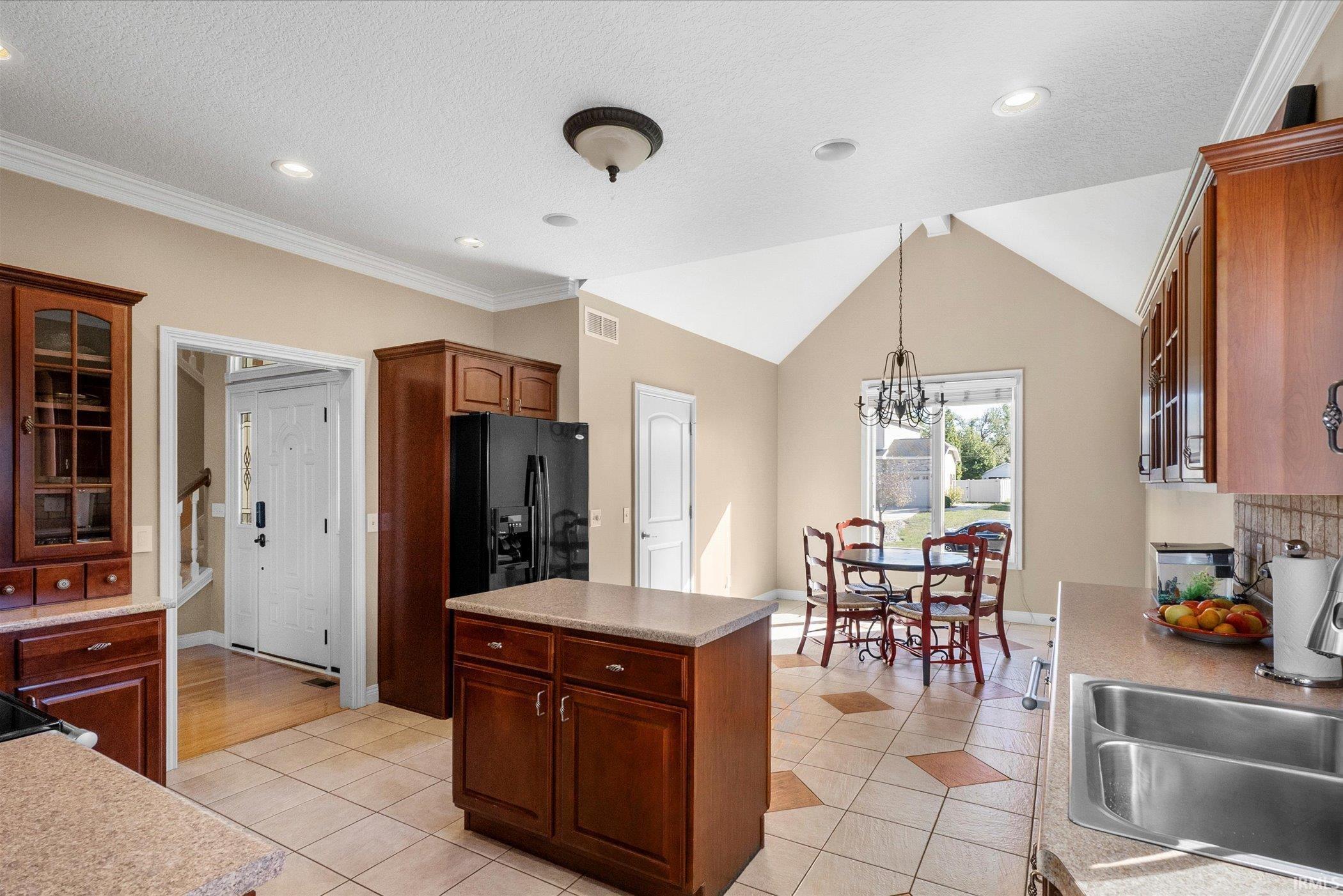 5101 Chablis Court Fort Wayne, IN 46845 - Photo 5 of 36