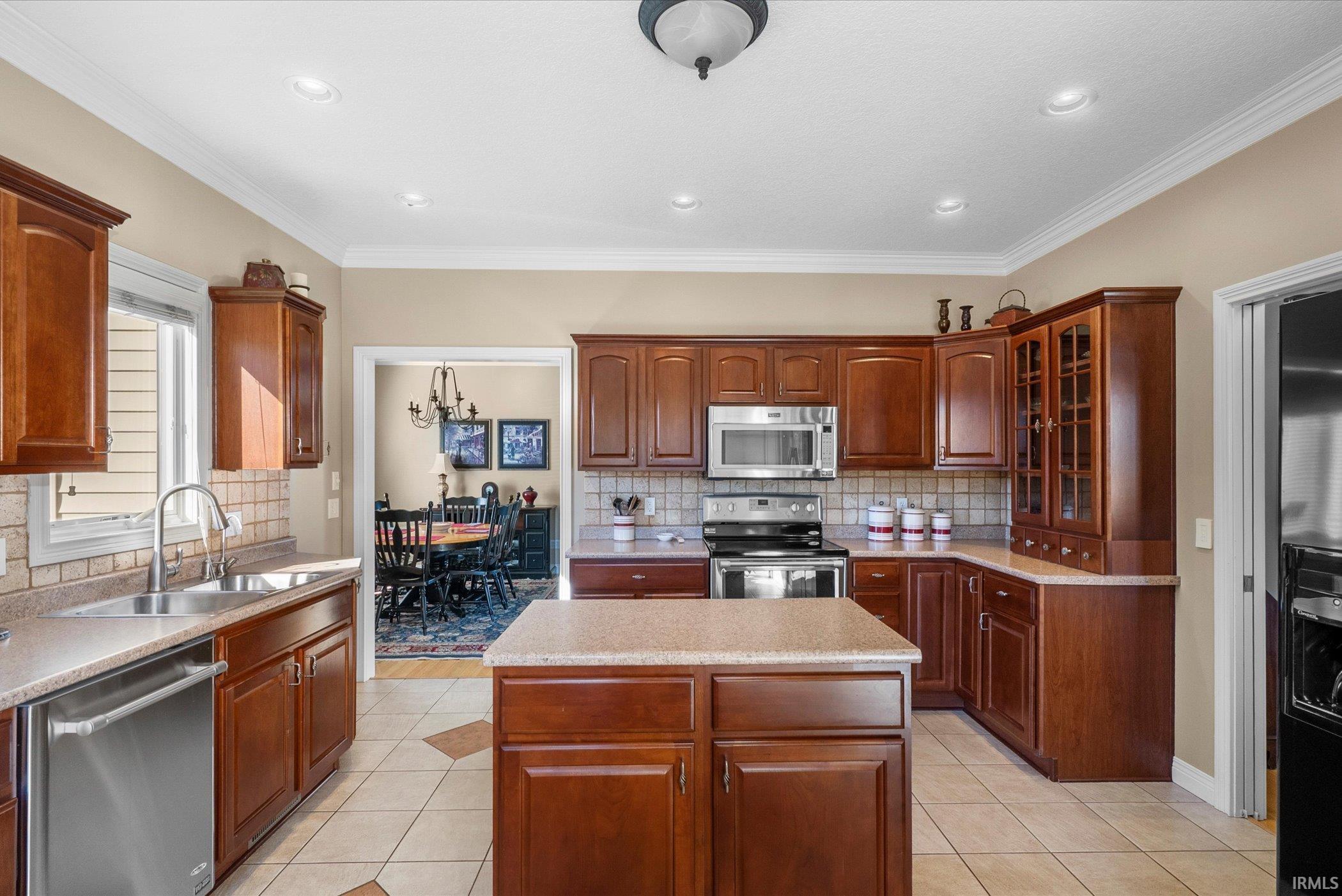 5101 Chablis Court Fort Wayne, IN 46845 - Photo 6 of 36