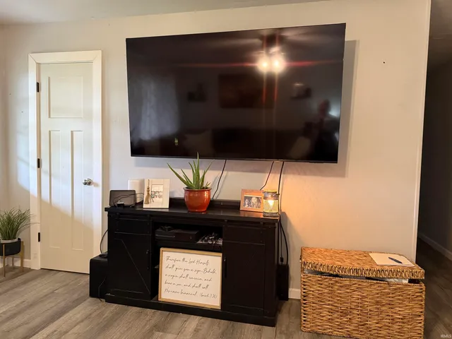 $239,900 | 2823 Hillside Drive, Bedford, IN 47421