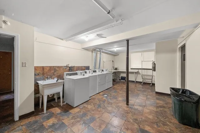 a car parked in front of a building