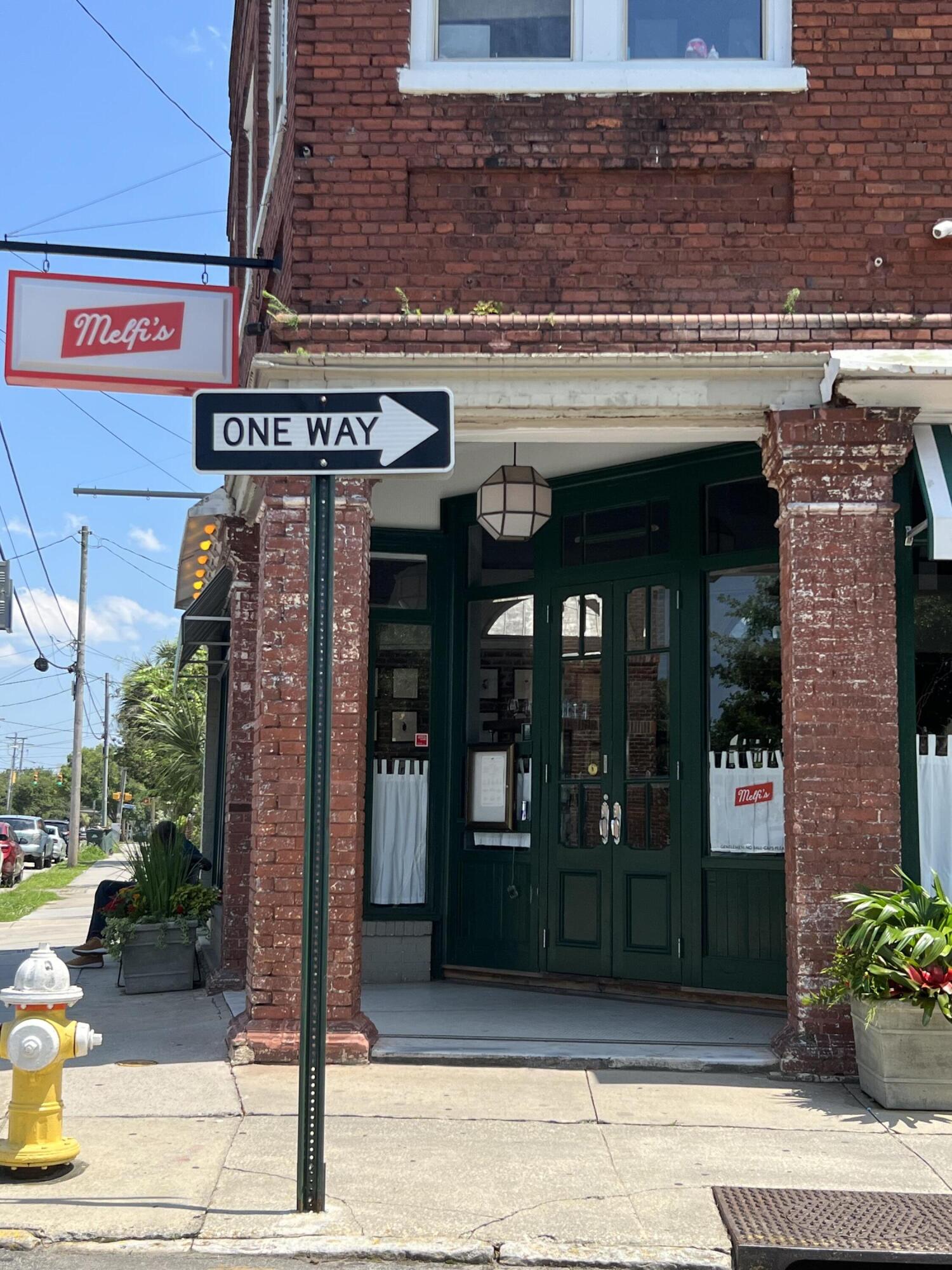 680 King Street Charleston, SC 29403 - Photo 20 of 34 IMG_2181