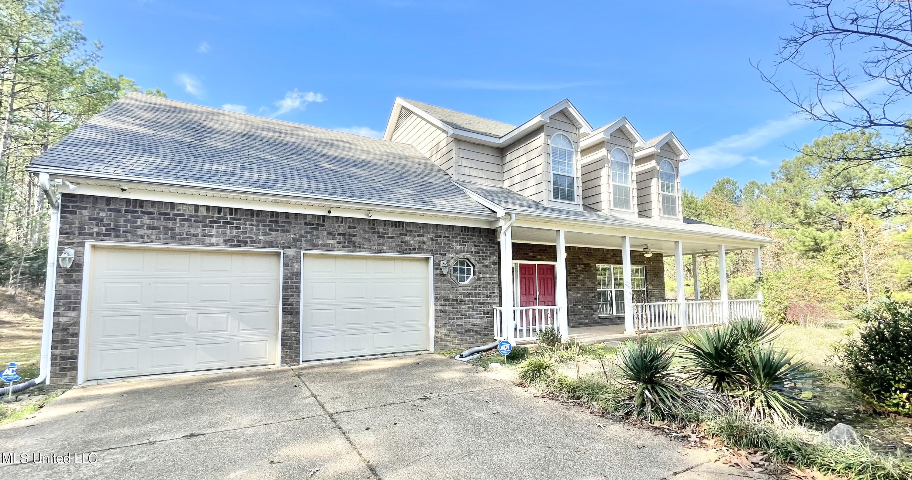 659 North Mullins Road Byhalia, MS 38611 - Photo 2 of 34 2C202EC2-45E5-4027-AAFE-698B6D8299ED