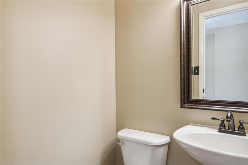 310 Ridge Point Circle Bridgeville, PA 15017 - Photo 15 of 24