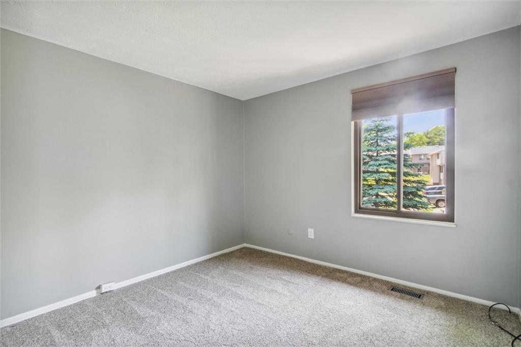 310 Ridge Point Circle Bridgeville, PA 15017 - Photo 19 of 24