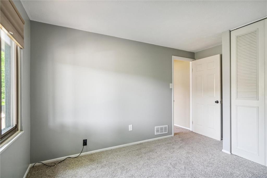 310 Ridge Point Circle Bridgeville, PA 15017 - Photo 20 of 24