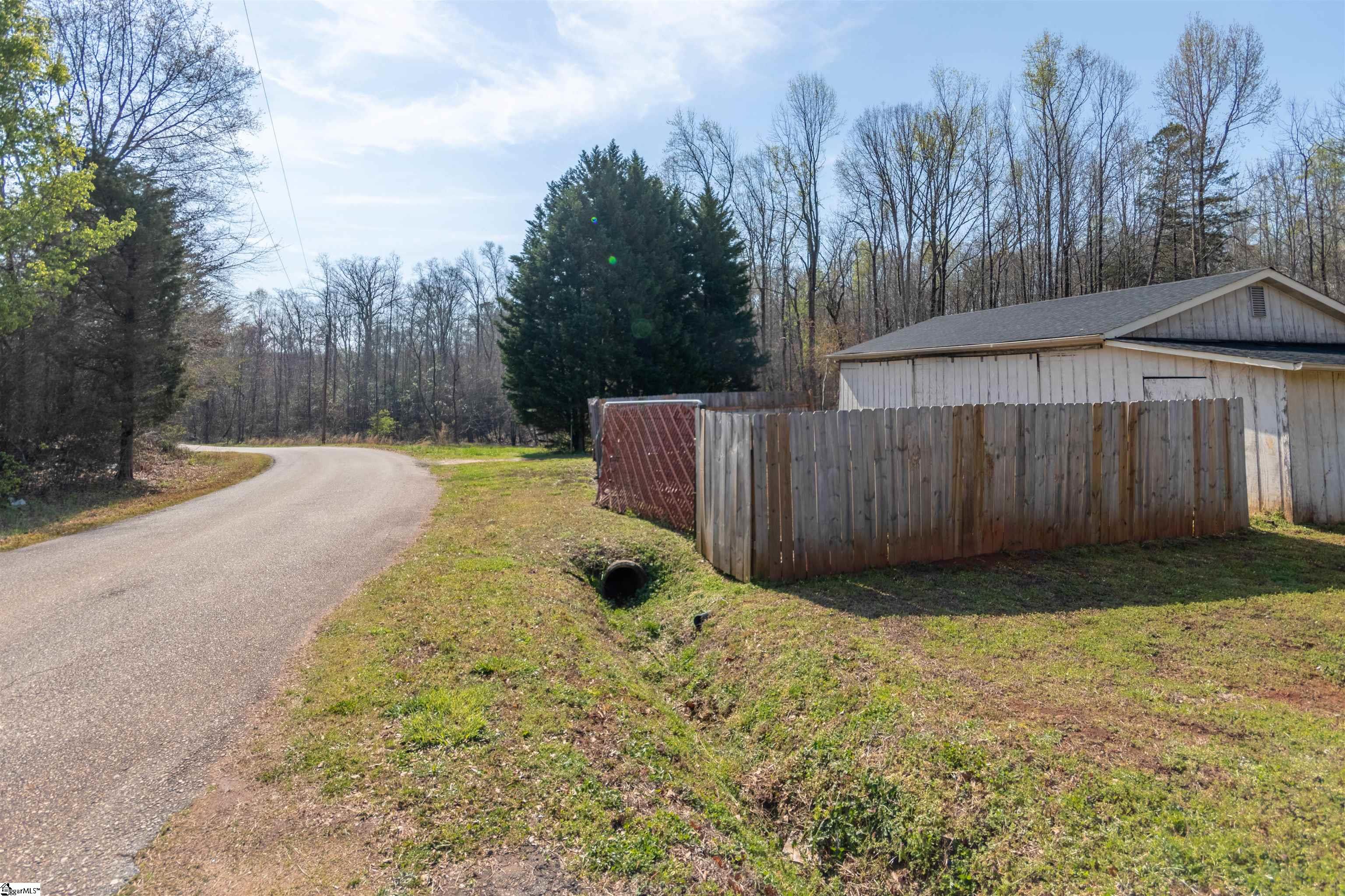 475 Ben Johnson Road Inman, SC 29349 - Photo 12 of 18