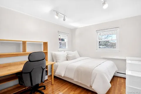 $1,195,000 | 11 Hazelwood Drive, Jericho, NY 11753