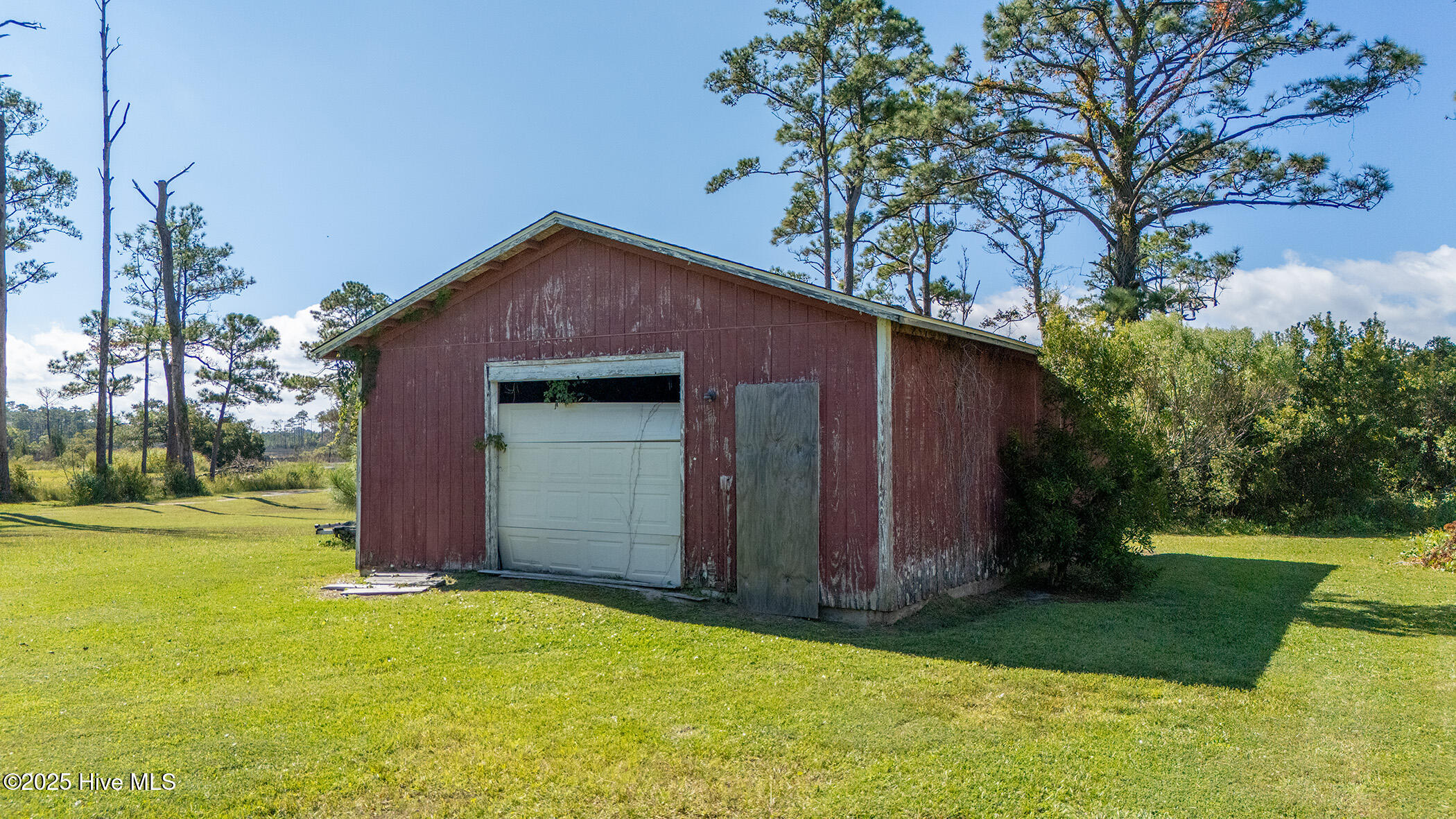 358 Gillikin Road Beaufort, NC 28516 - Photo 14 of 29 358 GILLIKIN EXTERIOR (3)