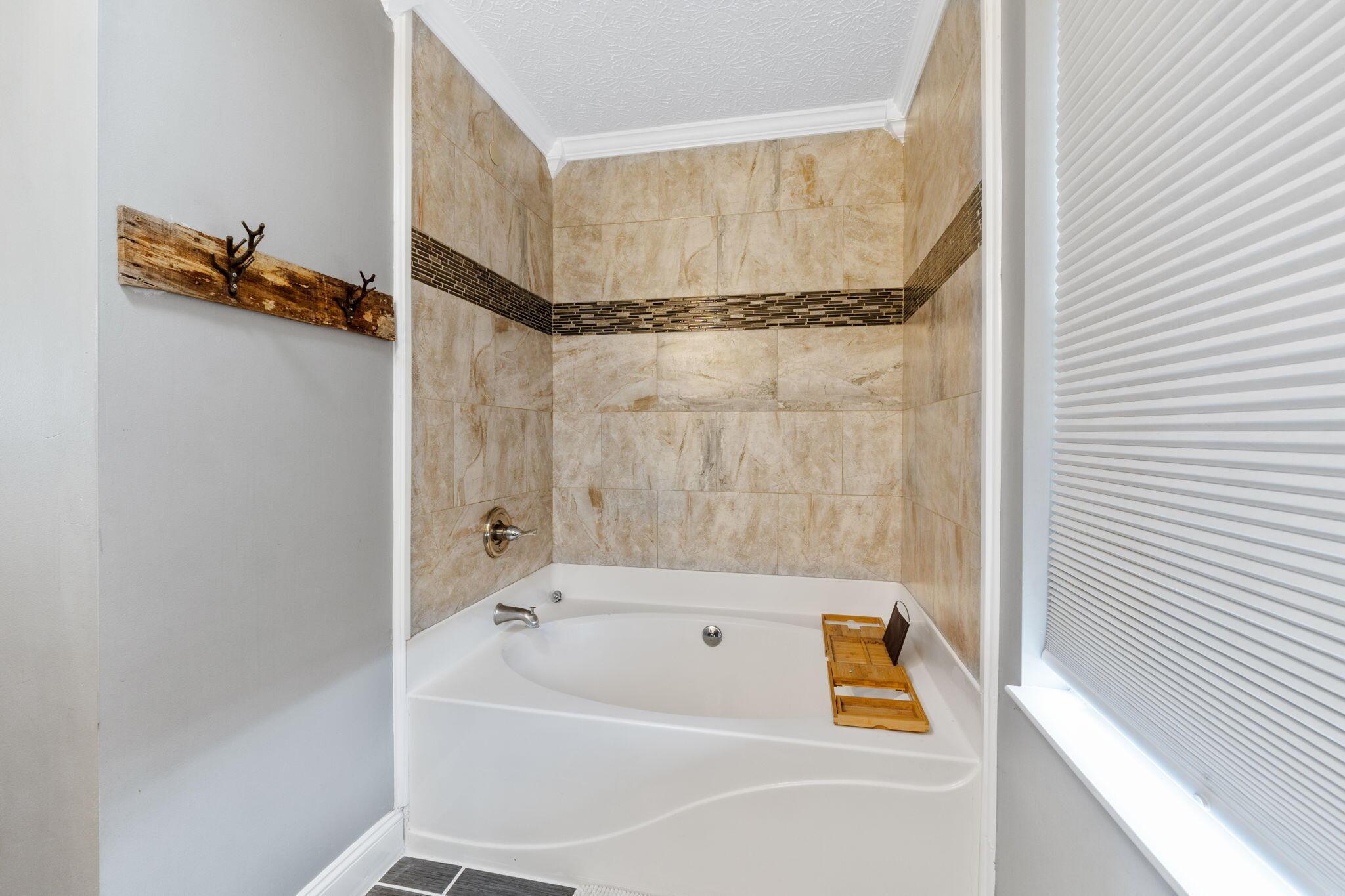 2487 Linbaugh Road Grove City, OH 43123 - Photo 40 of 55 2487 Linbaugh Rd (Interior)-45