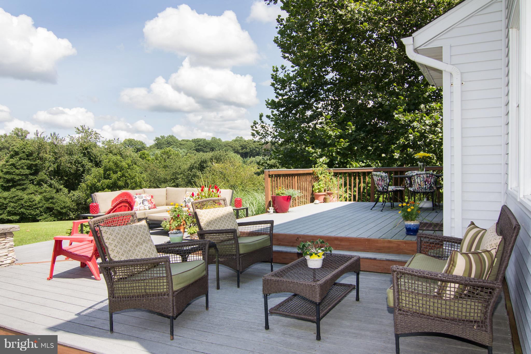 926 Gahle Road Westminster, MD 21157 - Photo 19 of 25 Great entertaining space on tiered deck