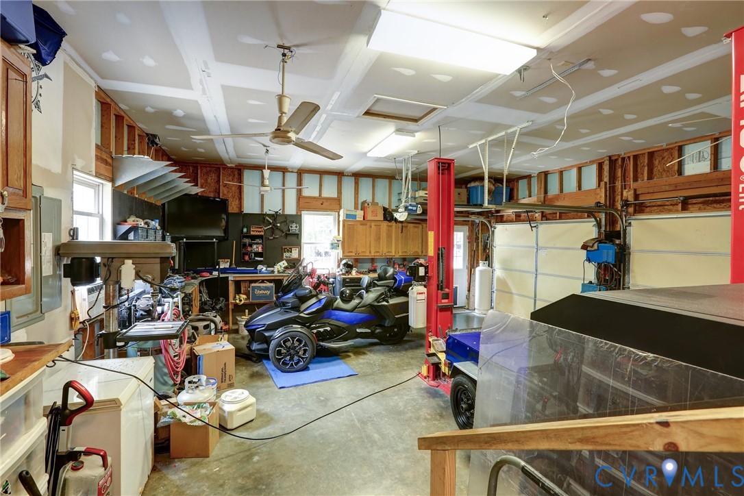 9689 Shannon Hill Road Louisa, VA 23093 - Photo 25 of 37