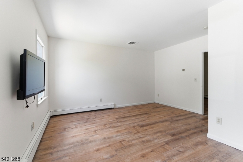 112 Grouser Road Somerset, NJ 08873 - Photo 17 of 40