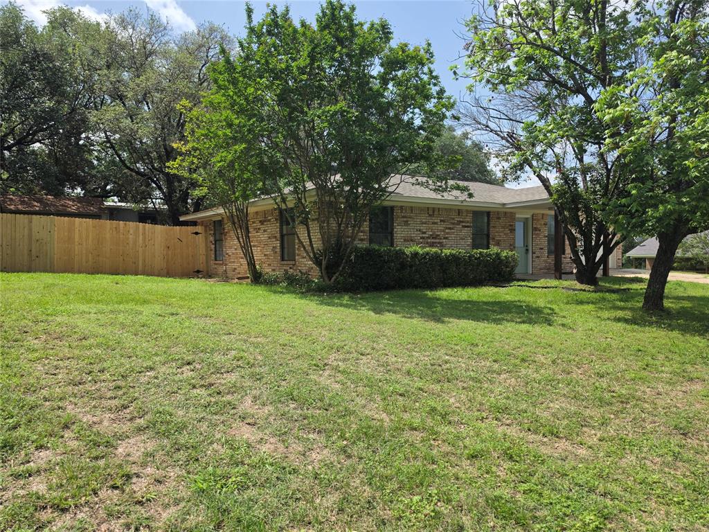 1701 Saddle Road Granbury, TX 76049 - Photo 3 of 14