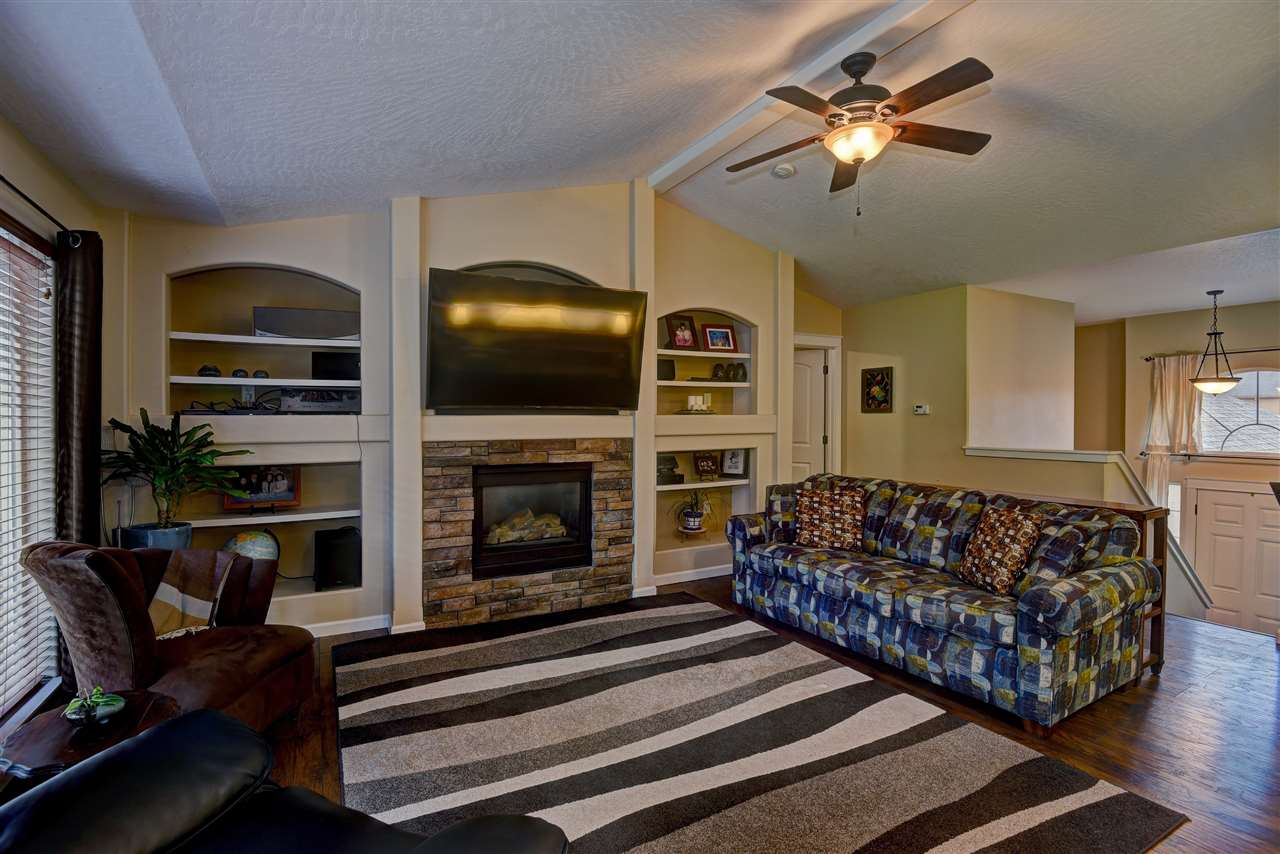 15306 North Chesapeake Road Mead, WA 99021 - Photo 3 of 19 Gallery Image 3