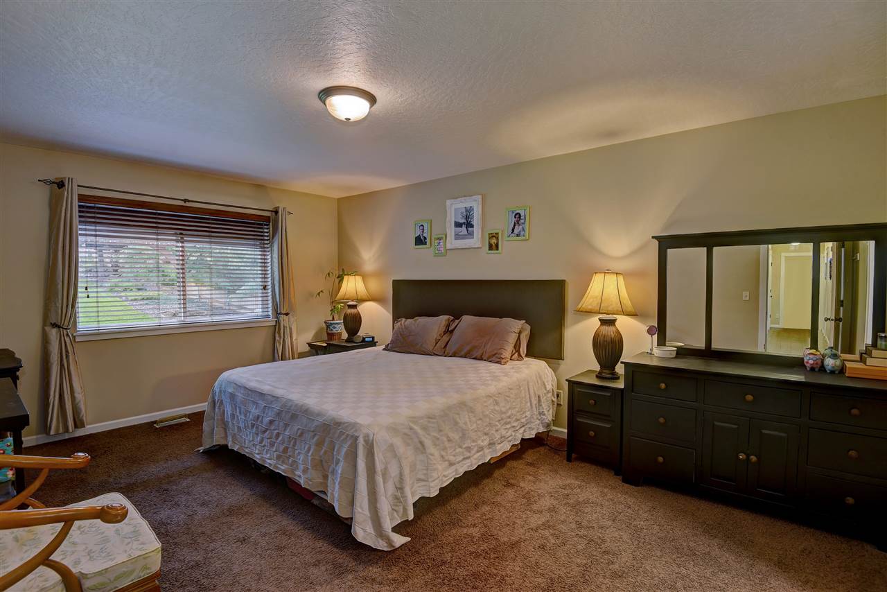 15306 North Chesapeake Road Mead, WA 99021 - Photo 8 of 19 Gallery Image 8