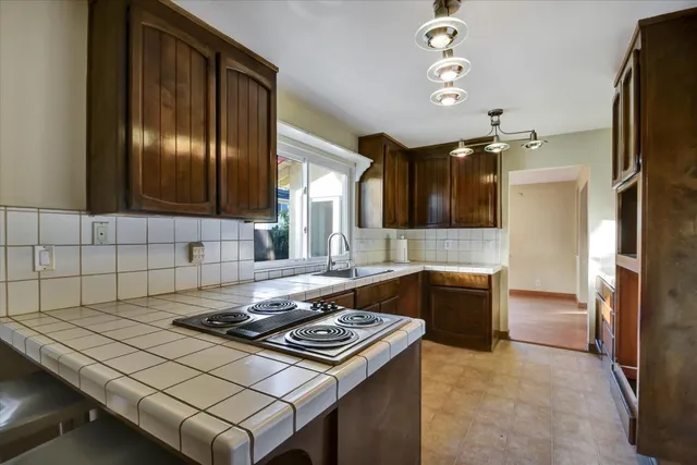 $829,950 | 6595 Princevalle Street, Gilroy, CA 95020