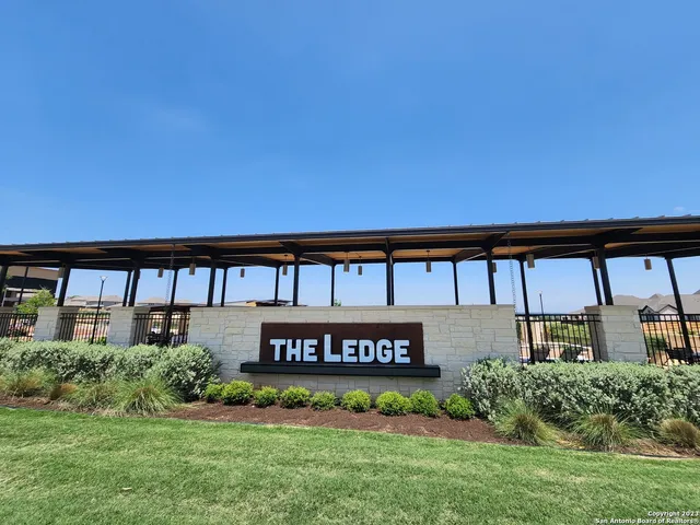 $2,595 | 2209 Hoja Avenue, New Braunfels, TX 78132