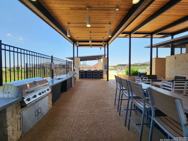 $2,595 | 2209 Hoja Avenue, New Braunfels, TX 78132