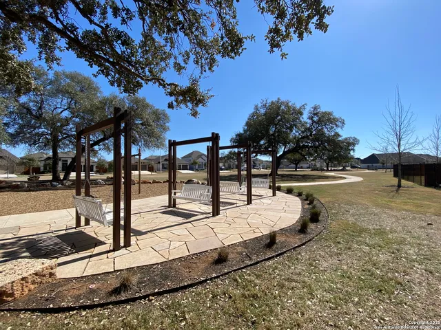 $2,595 | 2209 Hoja Avenue, New Braunfels, TX 78132