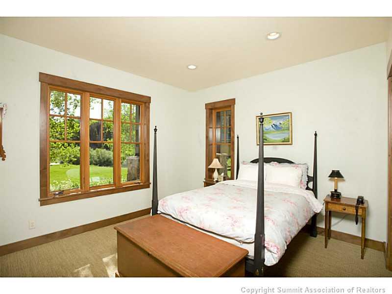 2087 Tiger Road Breckenridge, CO 80424 - Photo 10 of 17 Gallery Image 10