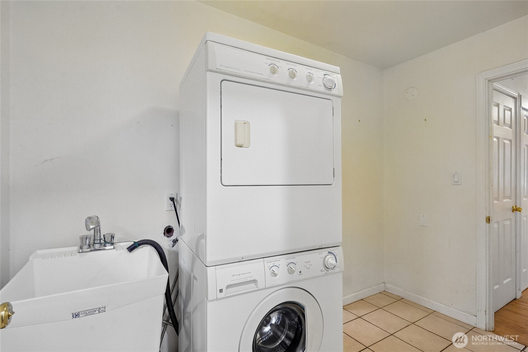 4223 Robin Road West University Place, WA 98466 - Photo 17 of 39 Gallery Image 17