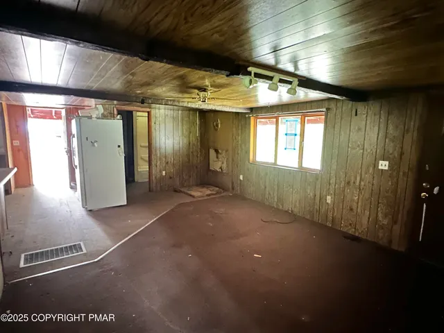 $64,900 | 180 Buck Mountain Road, Barnesville, PA 18214