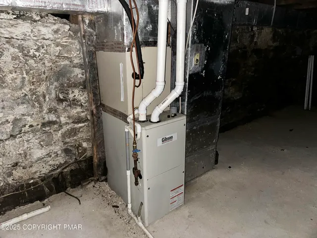 $64,900 | 180 Buck Mountain Road, Barnesville, PA 18214