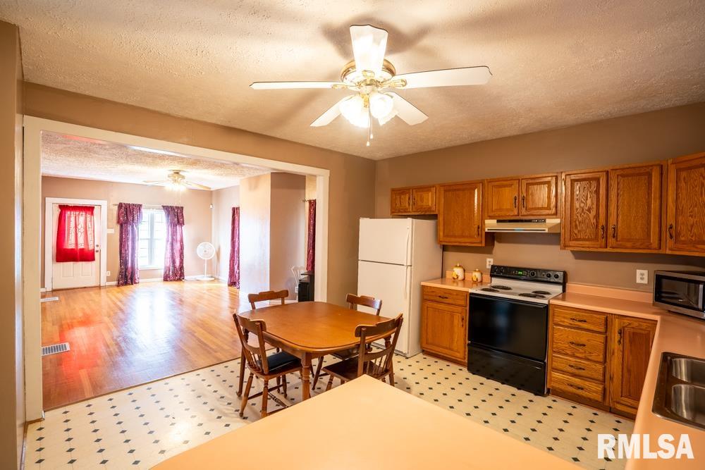 512 North 16th Street Herrin, IL 62948 - Photo 8 of 21