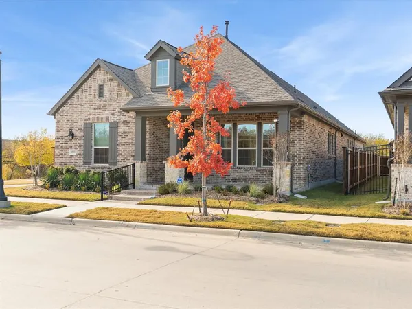 $679,000 | 4800 Cypress Thorn Drive, Arlington, TX 76005