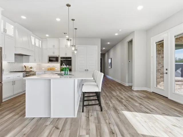 $700,000 | 4800 Cypress Thorn Drive, Arlington, TX 76005