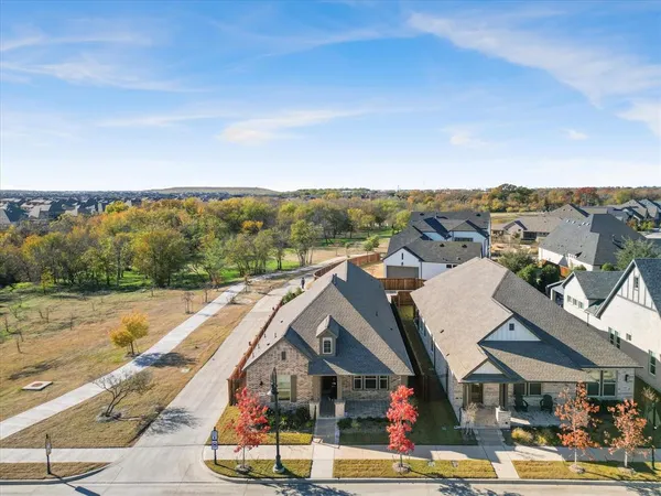 $679,000 | 4800 Cypress Thorn Drive, Arlington, TX 76005