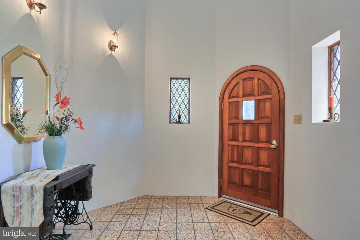 82 Sego Sago Road Manheim, PA 17545 - Photo 3 of 41 Gallery Image 3
