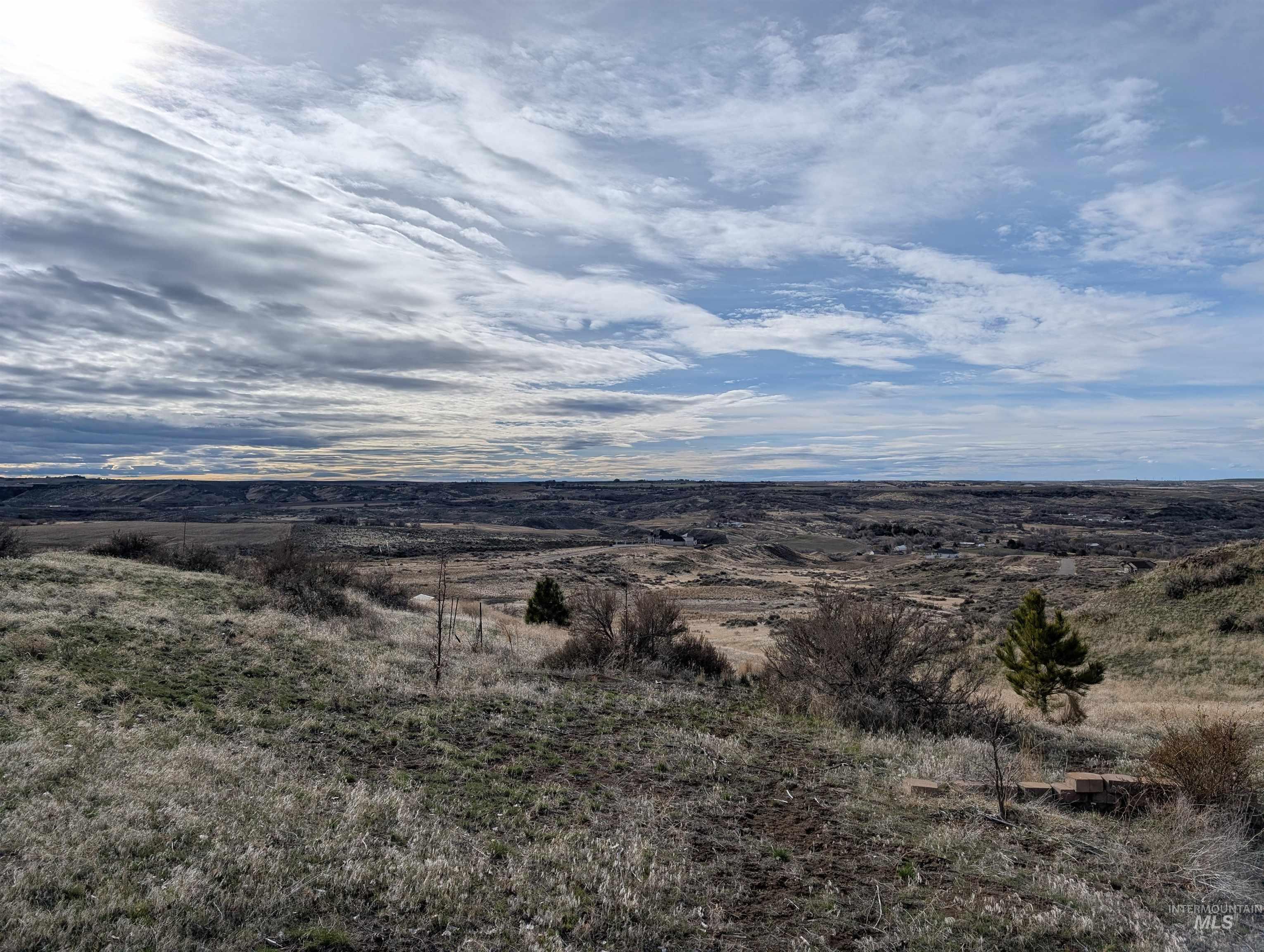 4505 Snake River Mesa Road Buhl, ID 83316 - Photo 2 of 11