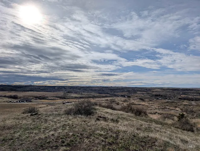 $139,900 | 4505 Snake River Mesa Road, Buhl, ID 83316