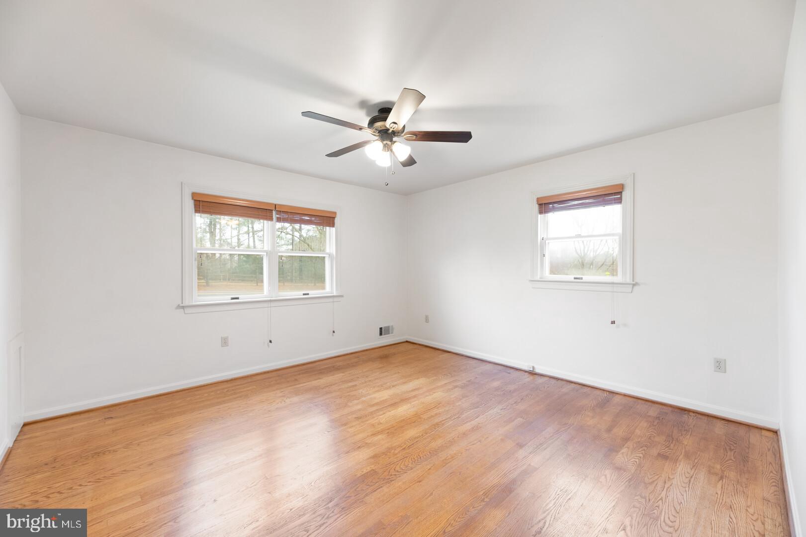 7475 Clifton Road Clifton, VA 20124 - Photo 24 of 69 Third Bedroom