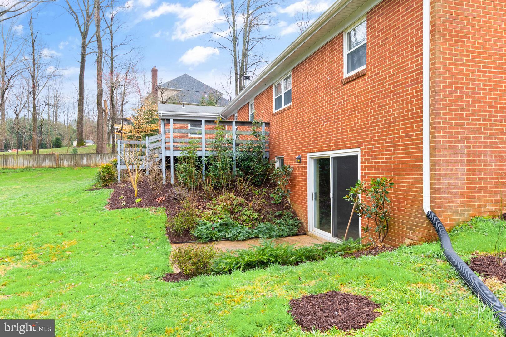 7475 Clifton Road Clifton, VA 20124 - Photo 36 of 69 Gallery Image 36