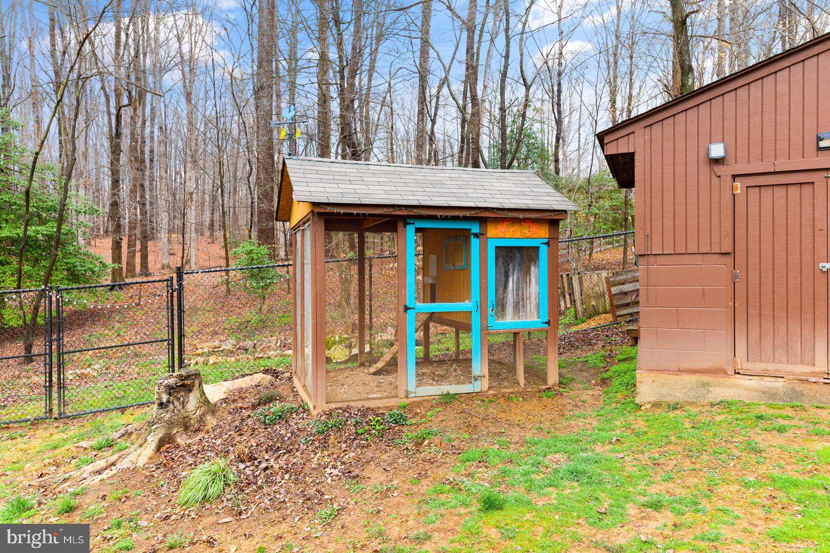 7475 Clifton Road Clifton, VA 20124 - Photo 51 of 69 Chicken Coop & Shed