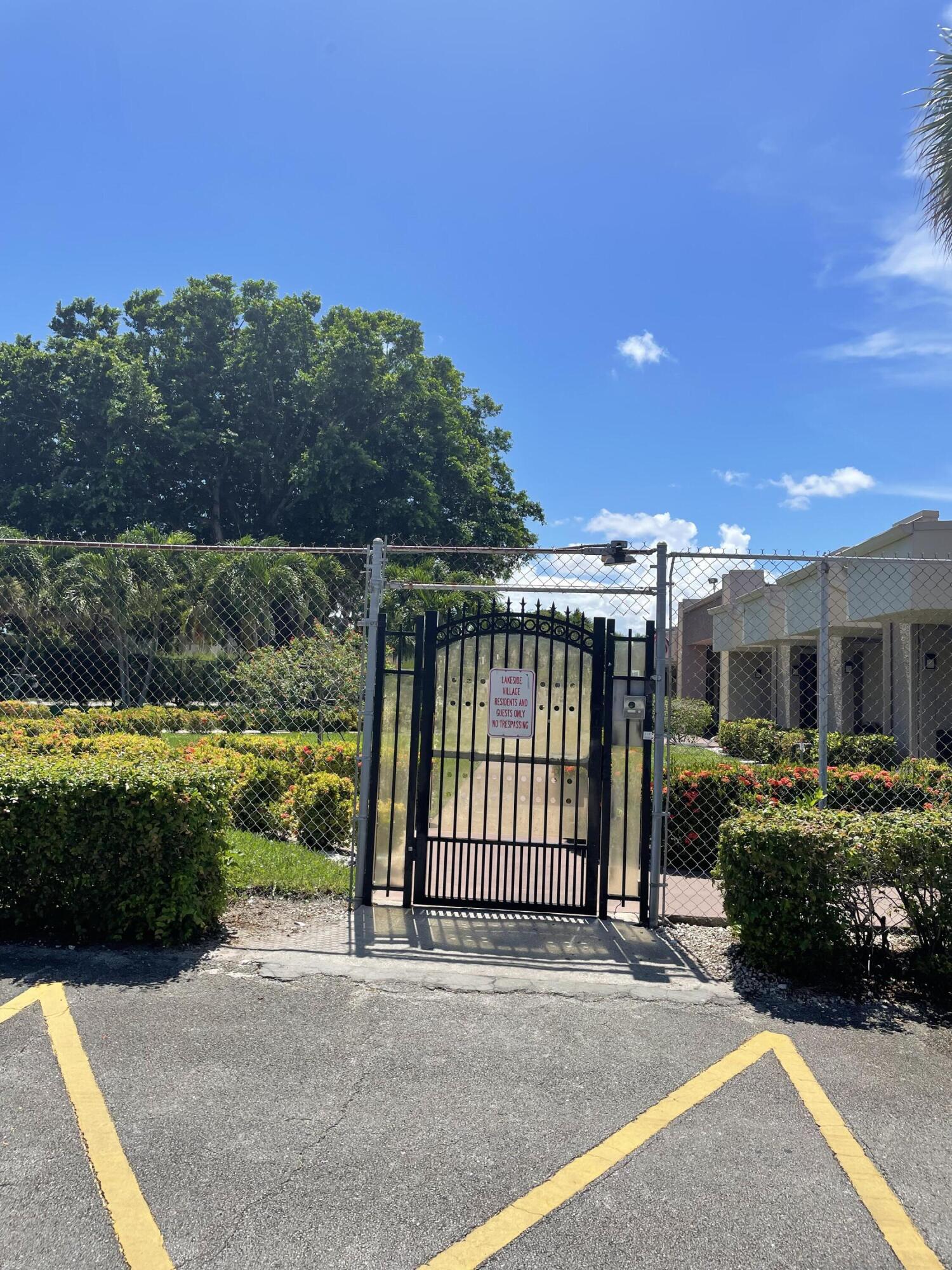 506 Davis Road, Unit 78 Palm Springs, FL 33461 - Photo 28 of 58 IMG_3079