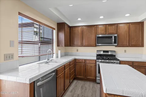 $489,000 | 1204 Cobblestone Lane, Santa Maria, CA 93454