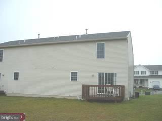 392 Oneida Drive Sinking Spring, PA 19608 - Photo 2 of 3 Gallery Image 2