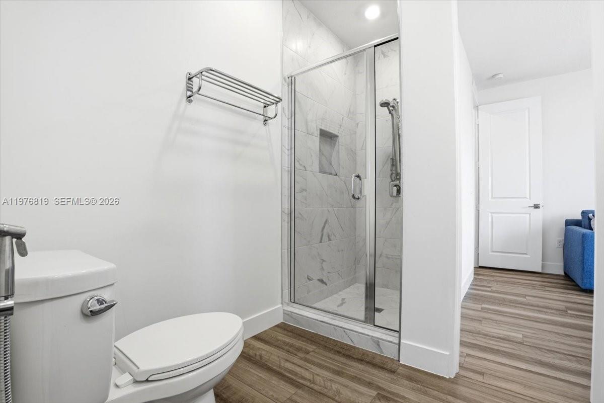 12060 Southwest 82nd Place Miami, FL 33156 - Photo 24 of 41 2nd bath