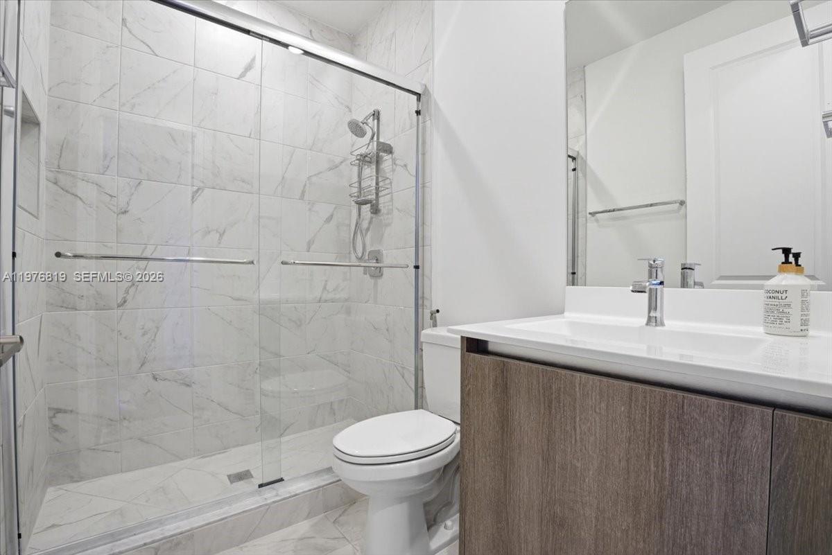12060 Southwest 82nd Place Miami, FL 33156 - Photo 27 of 41 3rd bath