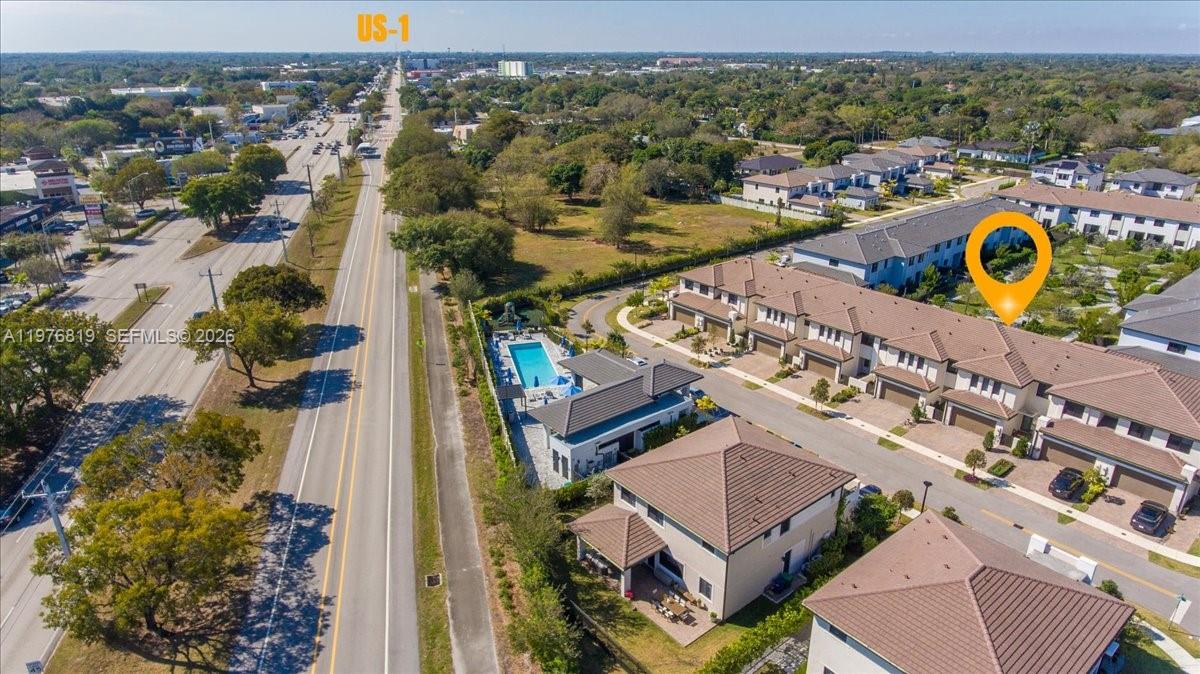 12060 Southwest 82nd Place Miami, FL 33156 - Photo 3 of 41