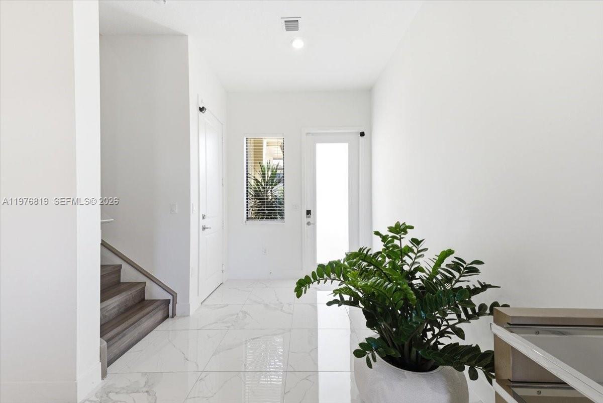 12060 Southwest 82nd Place Miami, FL 33156 - Photo 5 of 41