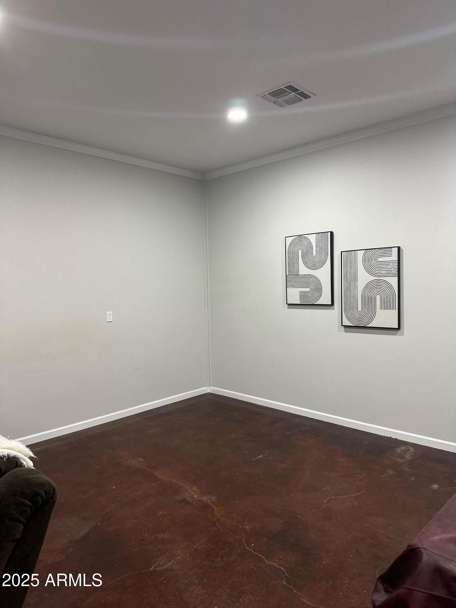 2266 East Willis Road, Unit CASITA Gilbert, AZ 85297 - Photo 8 of 12 a view of an empty room