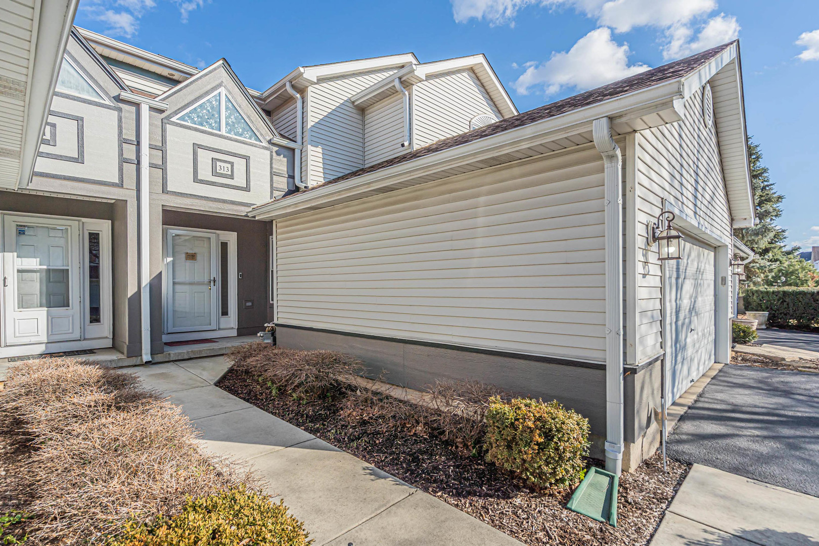 313 Inner Cir Drive Bolingbrook, IL 60490 - Photo 1 of 27 Gallery Image 1