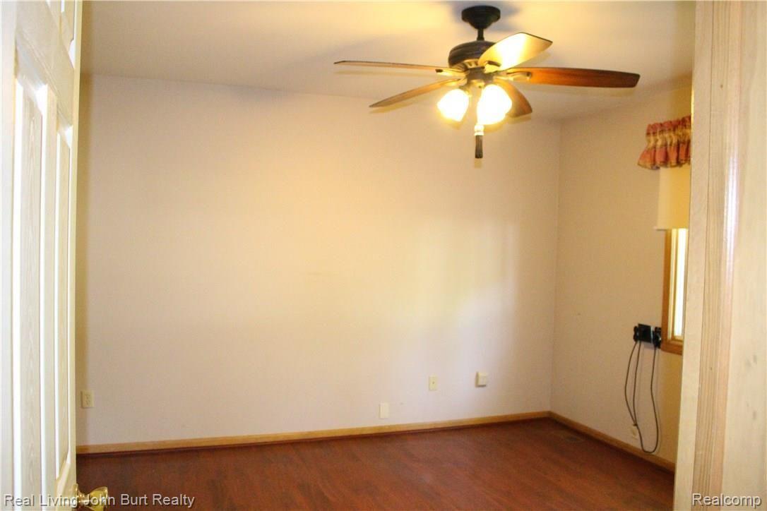 3037 York Road Rochester, MI 48309 - Photo 12 of 17 IMG_4698.JPG