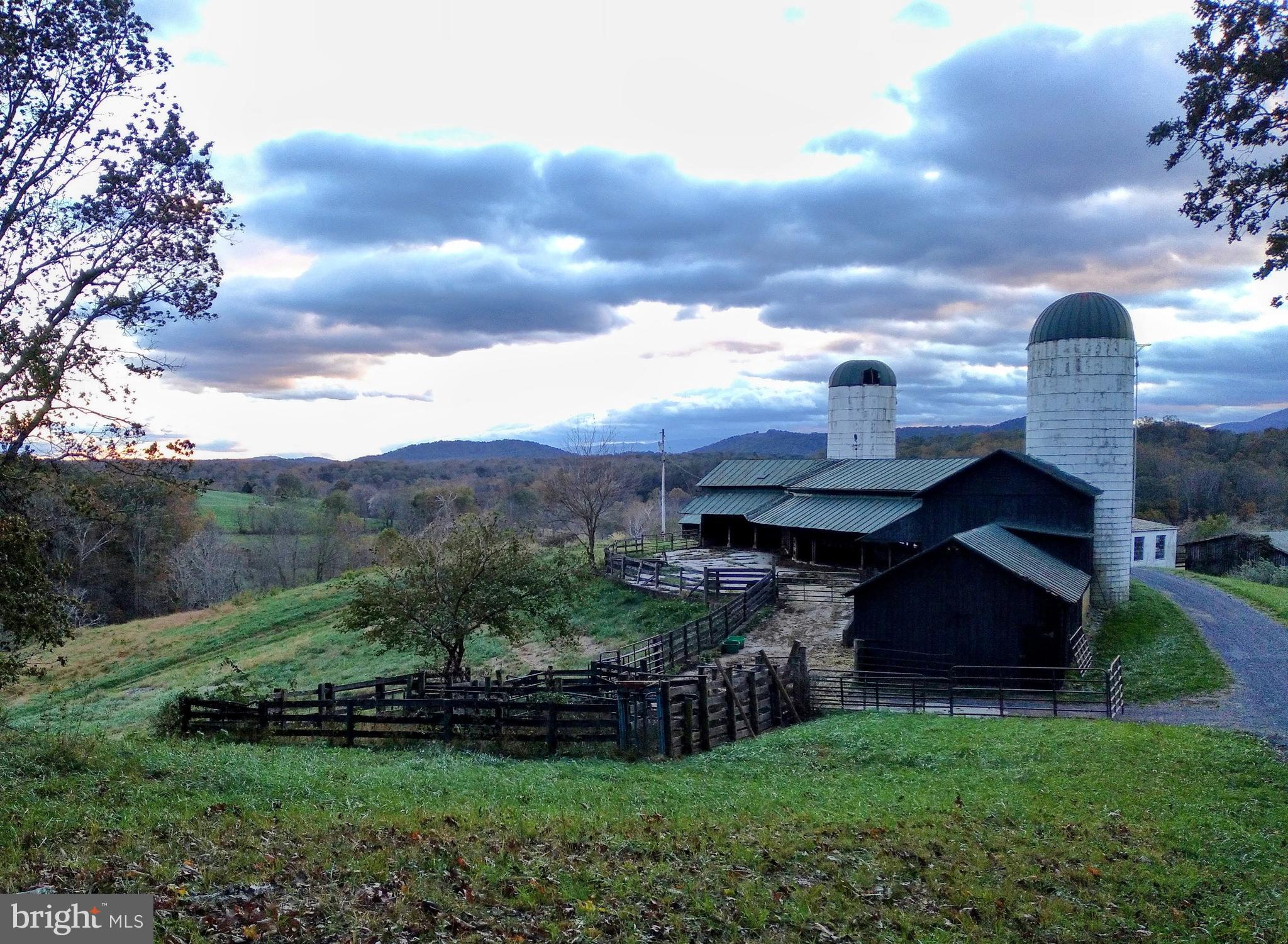 12250 Crest Hill Road Hume, VA 22639 - Photo 1 of 37