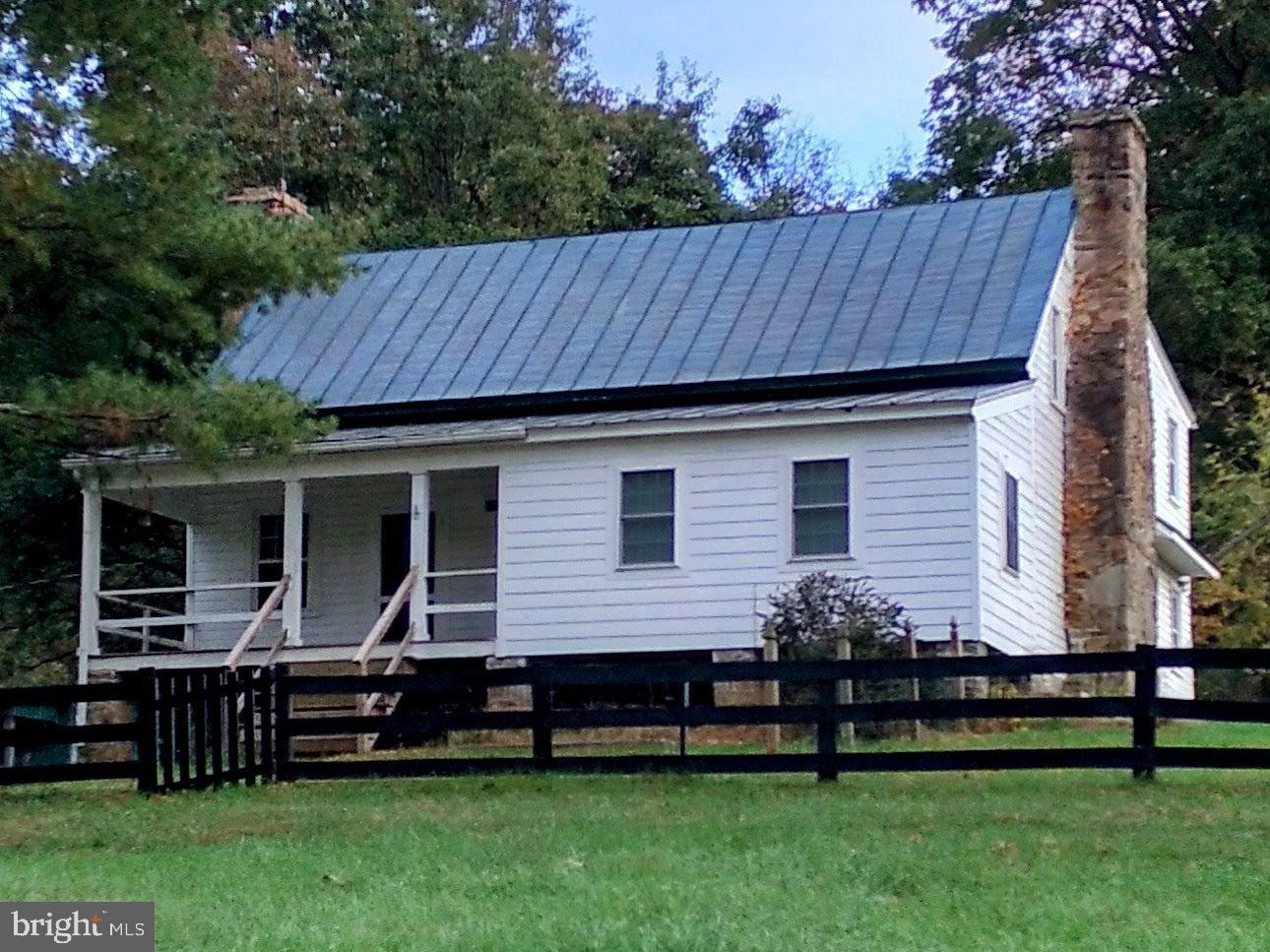 12250 Crest Hill Road Hume, VA 22639 - Photo 3 of 37