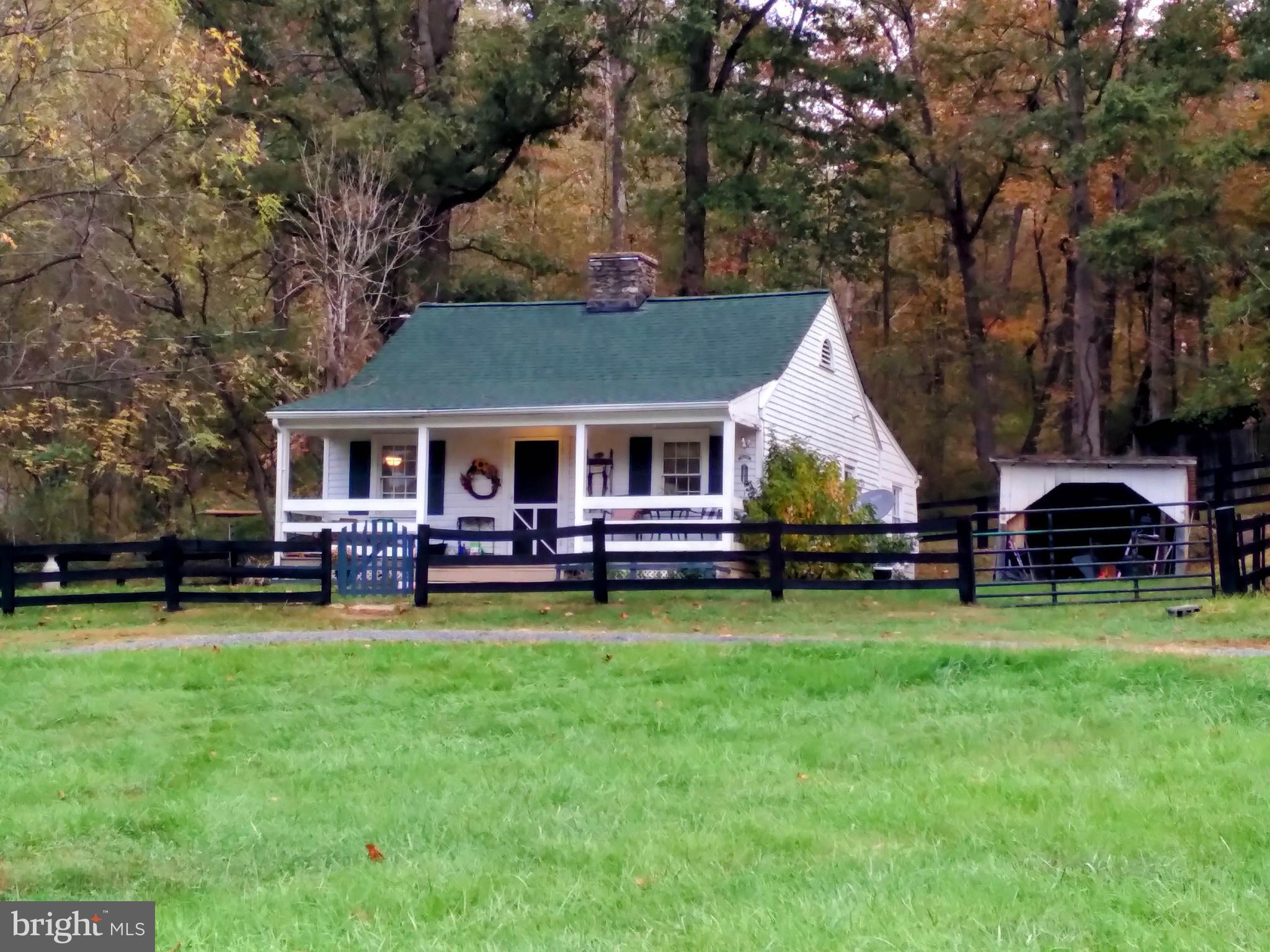 12250 Crest Hill Road Hume, VA 22639 - Photo 7 of 37